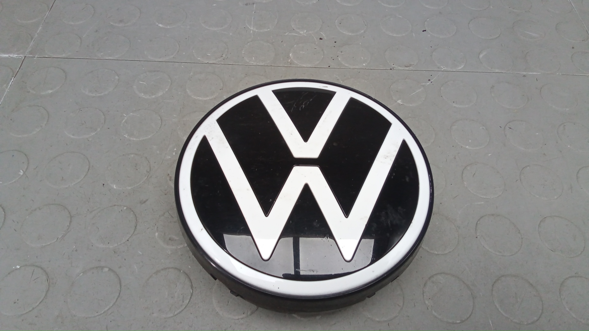 Эмблема Volkswagen ID.4