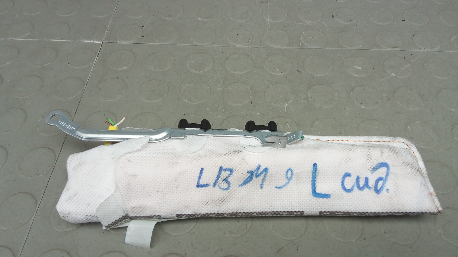Подушка сидения водителя Volkswagen ID.4