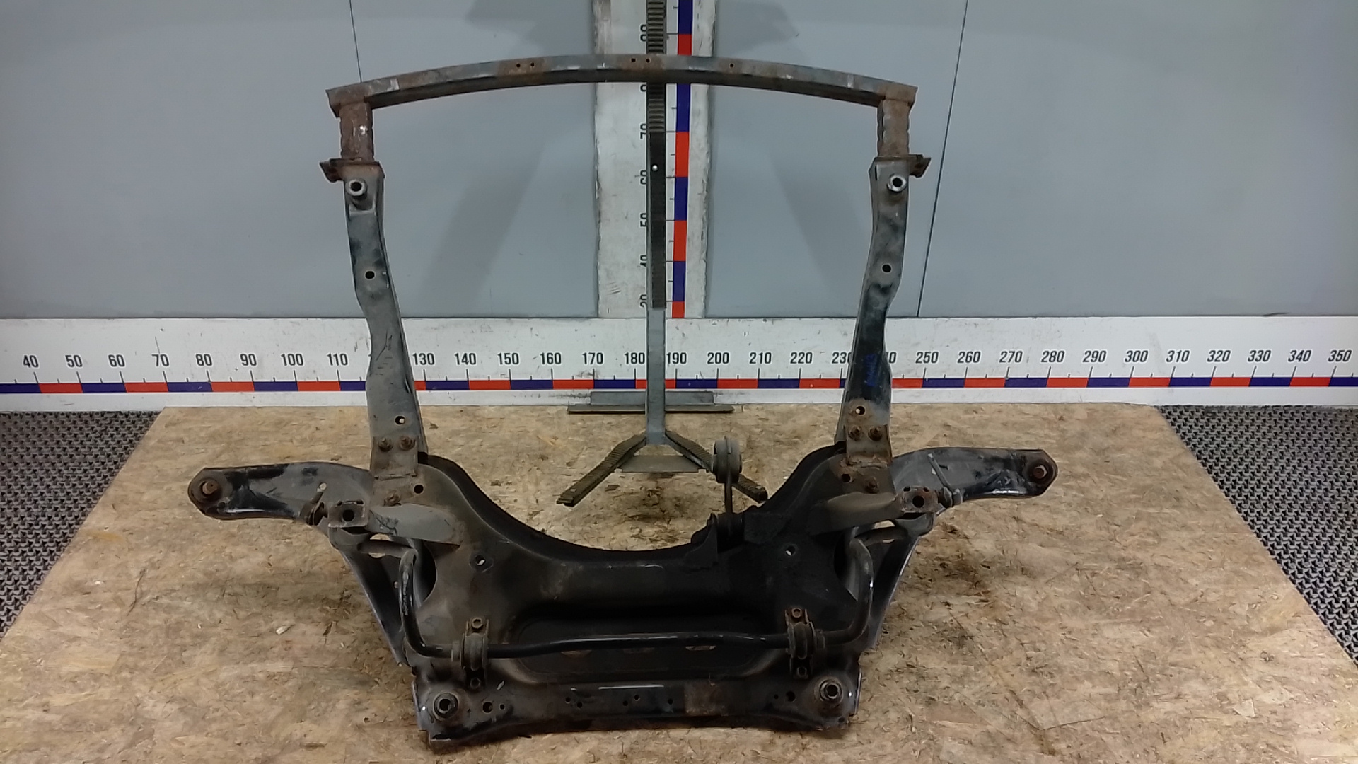 Балка подвески передняя Nissan Qashqai J11
