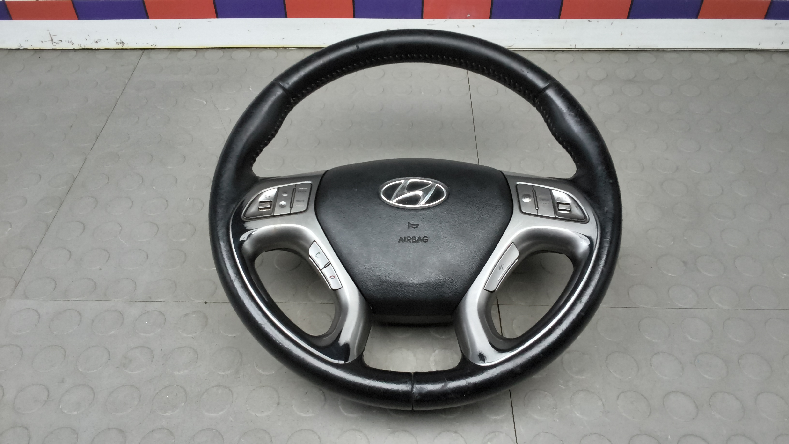 Руль Hyundai ix35 1