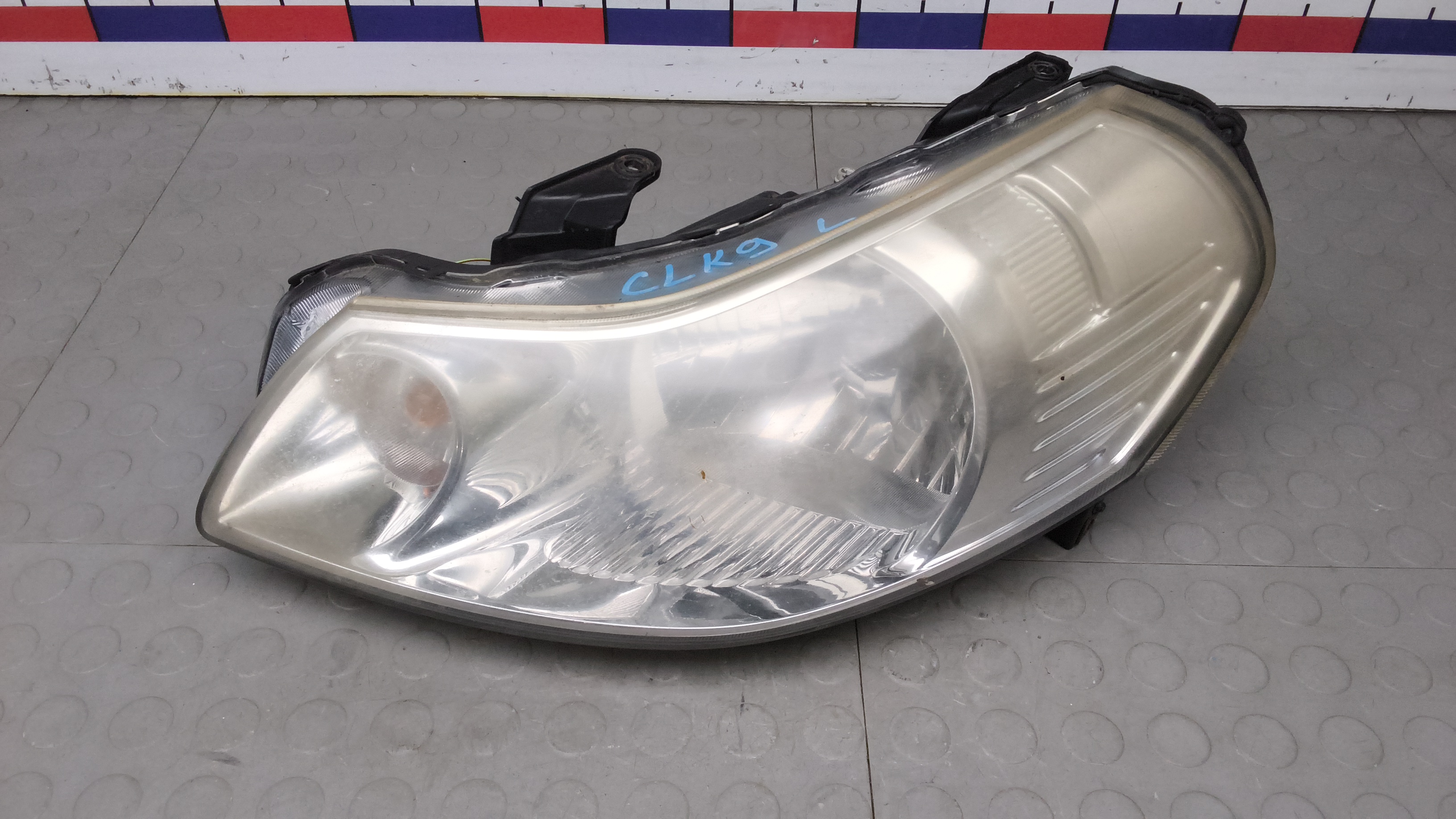 Фара левая Suzuki SX4 YA11S