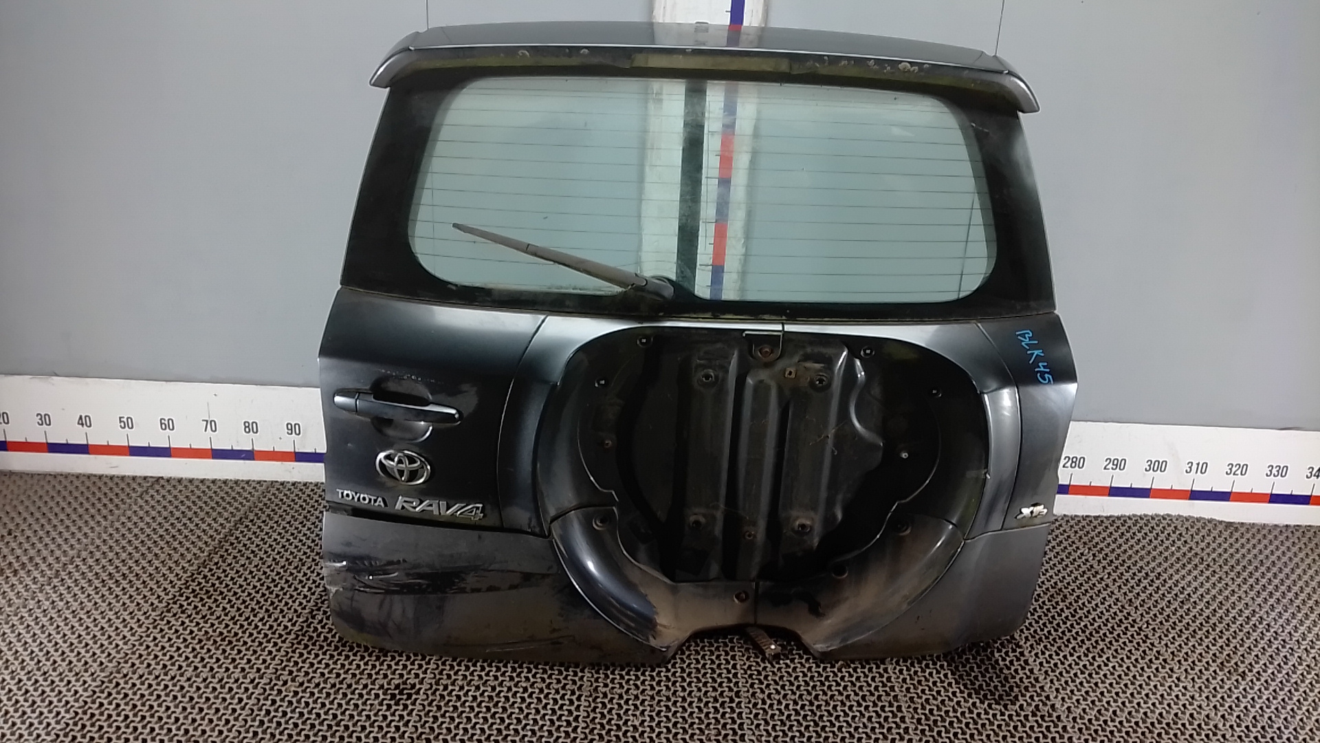 Дверь 3-5 Toyota RAV4 XA30