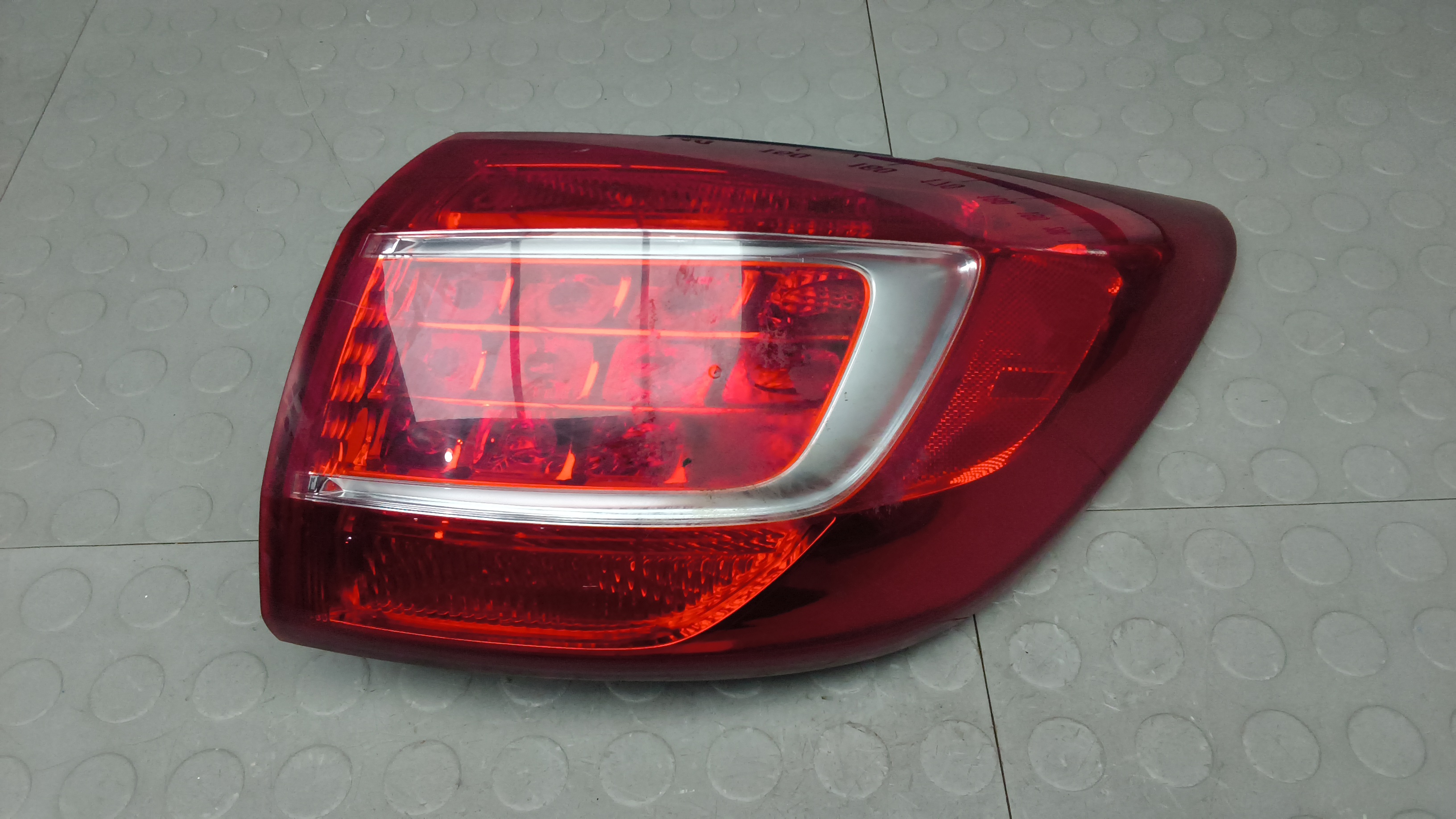 Фонарь задний правый Kia Sportage 3