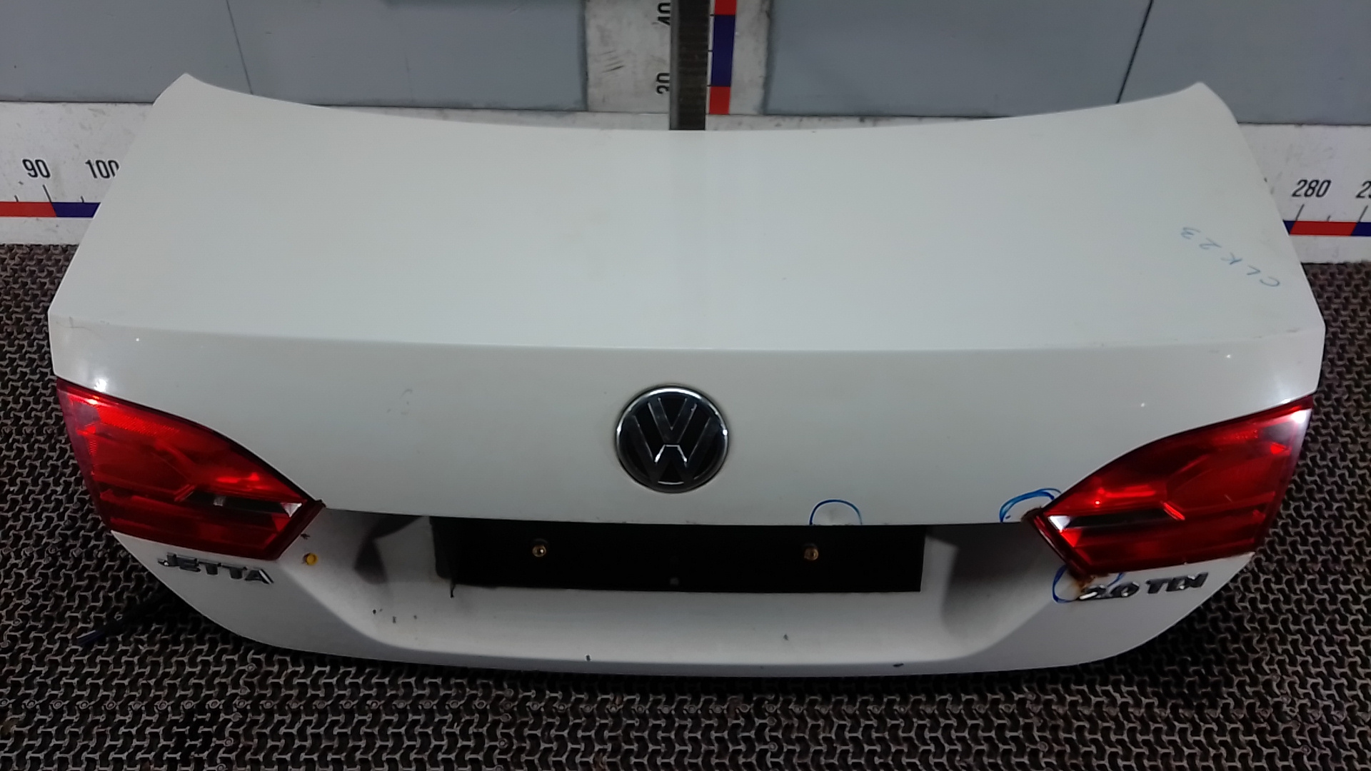 Крышка багажника Volkswagen Jetta 6