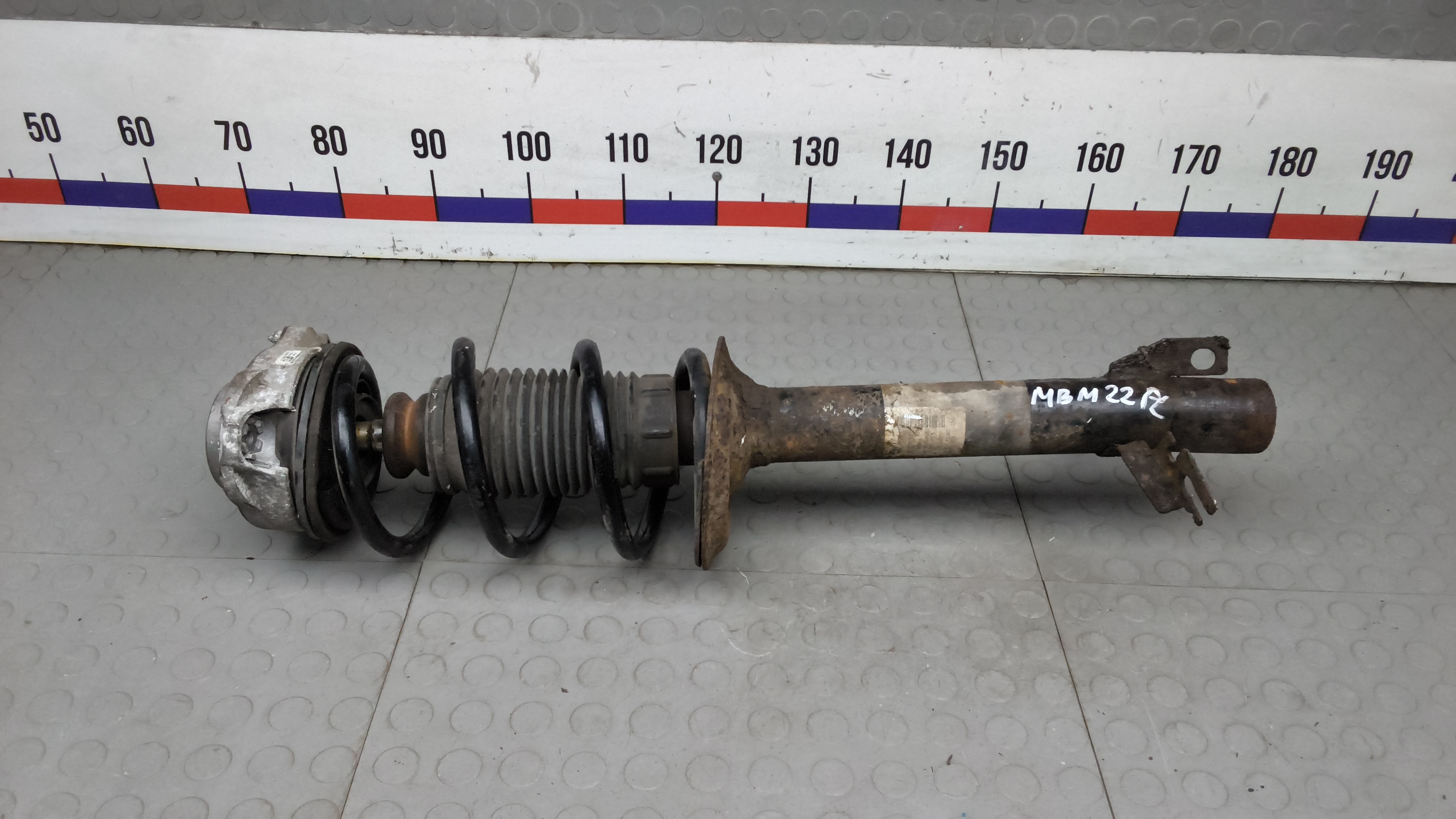 Стойка передняя левая Peugeot Boxer 3