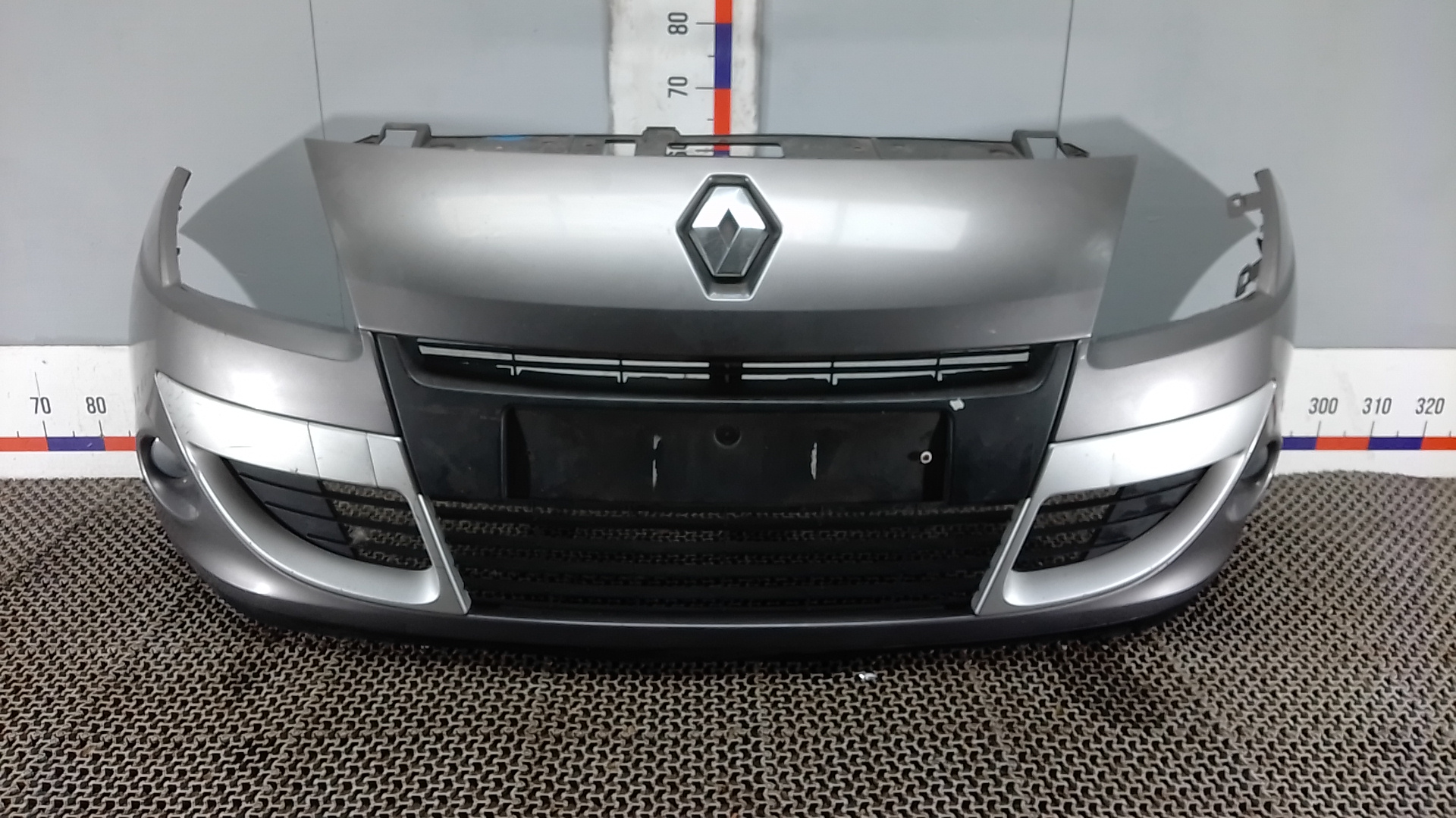 Бампер передний Renault Scenic 3