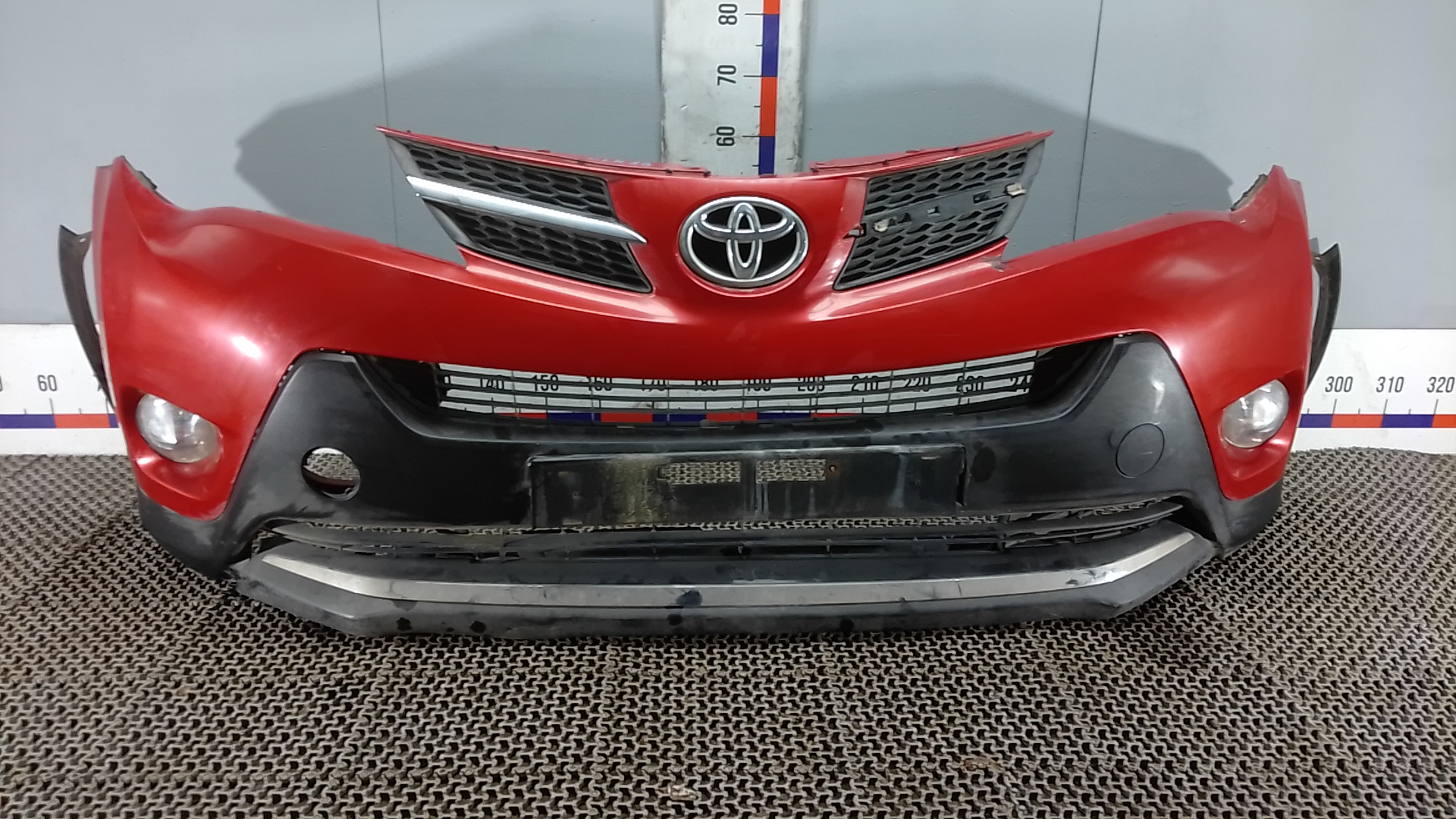 Бампер передний Toyota RAV4 CA40