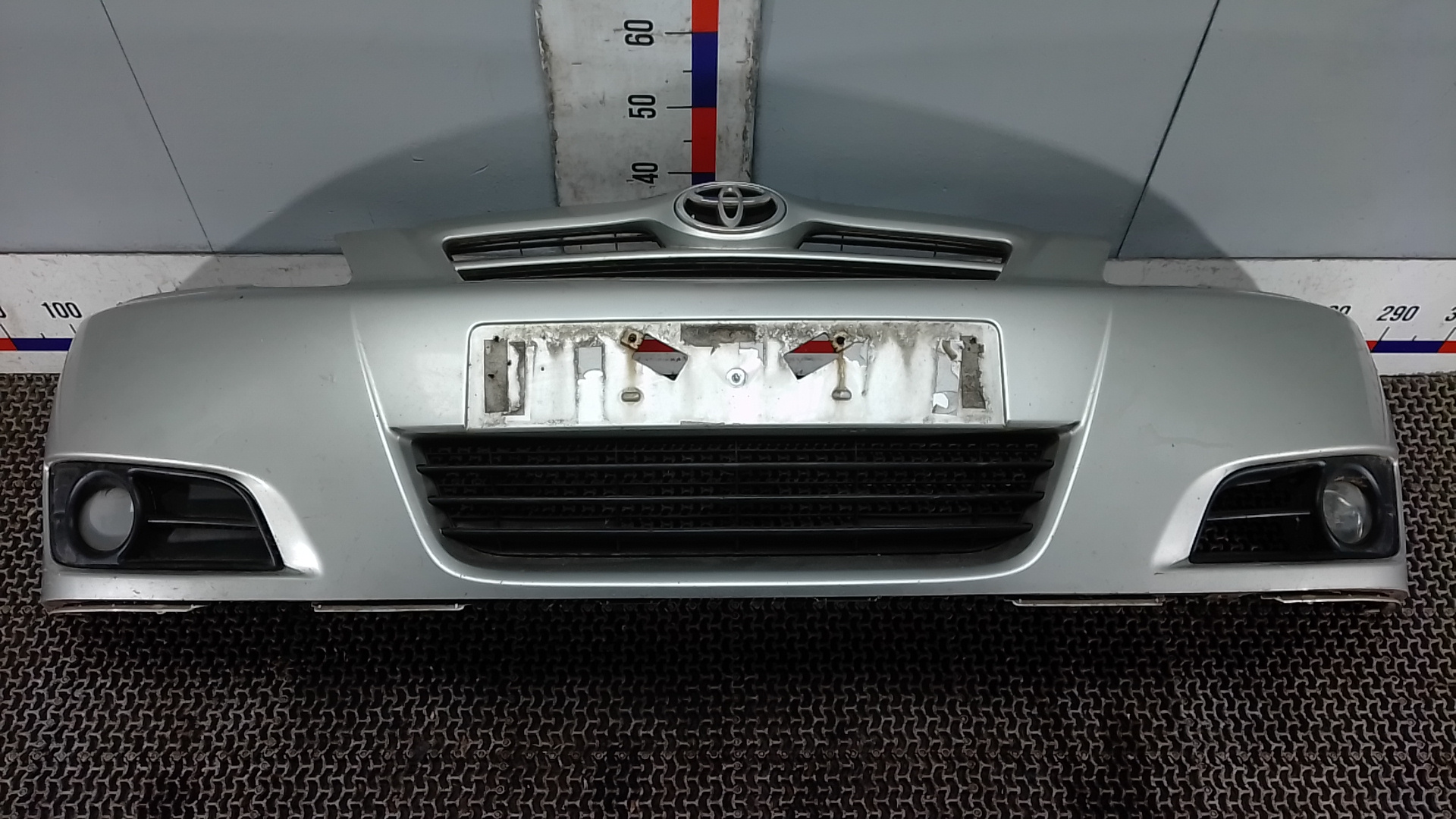 Бампер передний Toyota Corolla E12