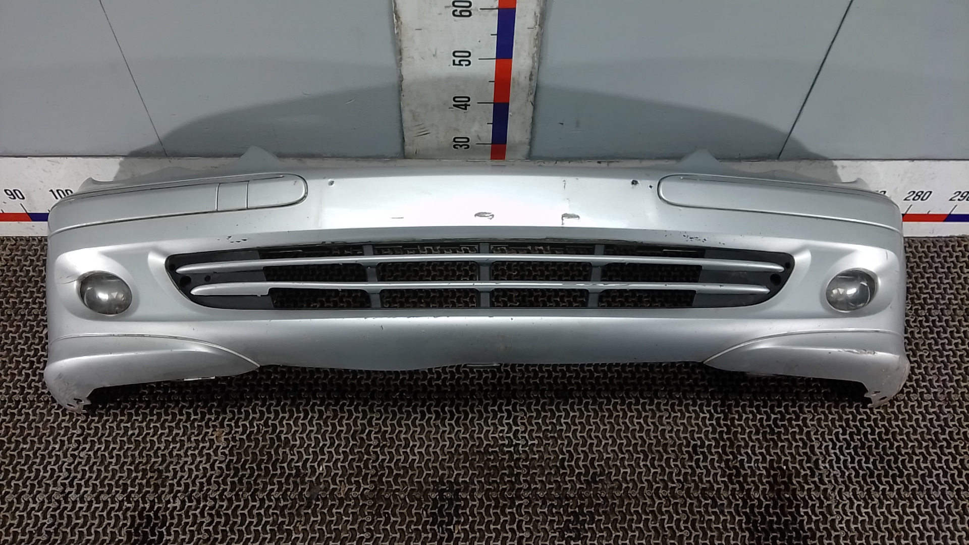 Бампер передний Mercedes-Benz C-Class W203