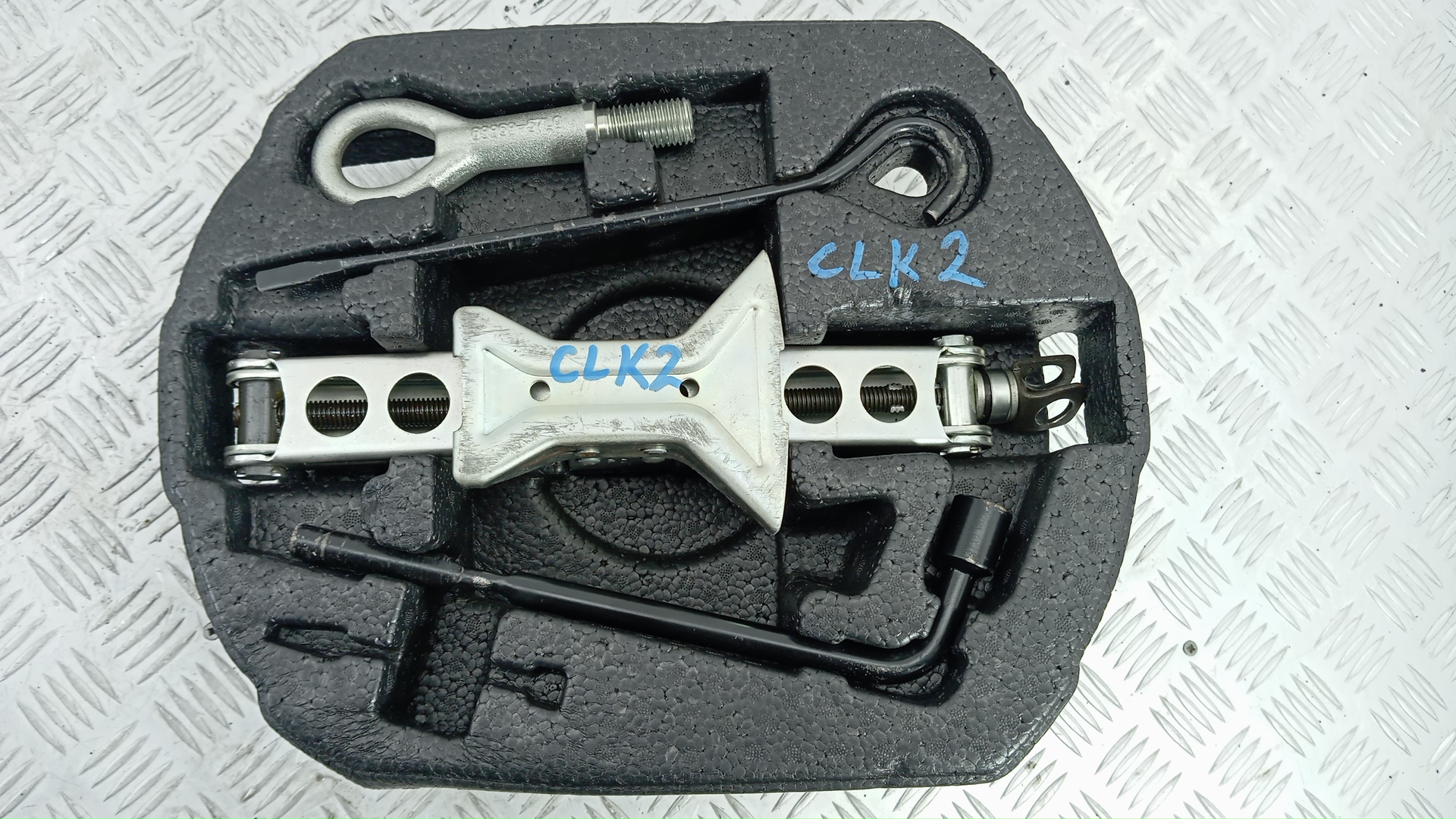 Набор инструментов Suzuki SX4 2