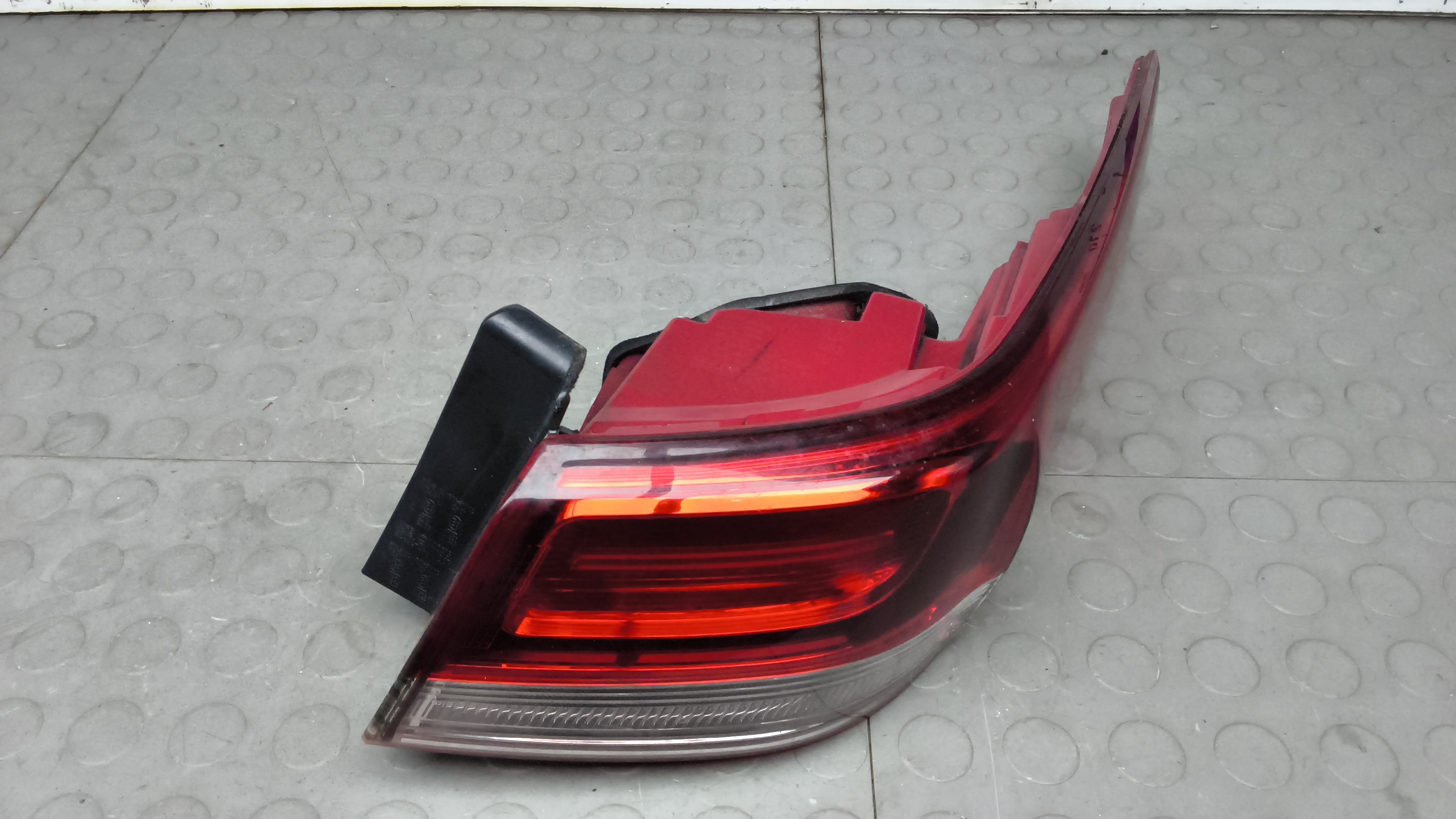 Фонарь задний правый Kia Optima 4