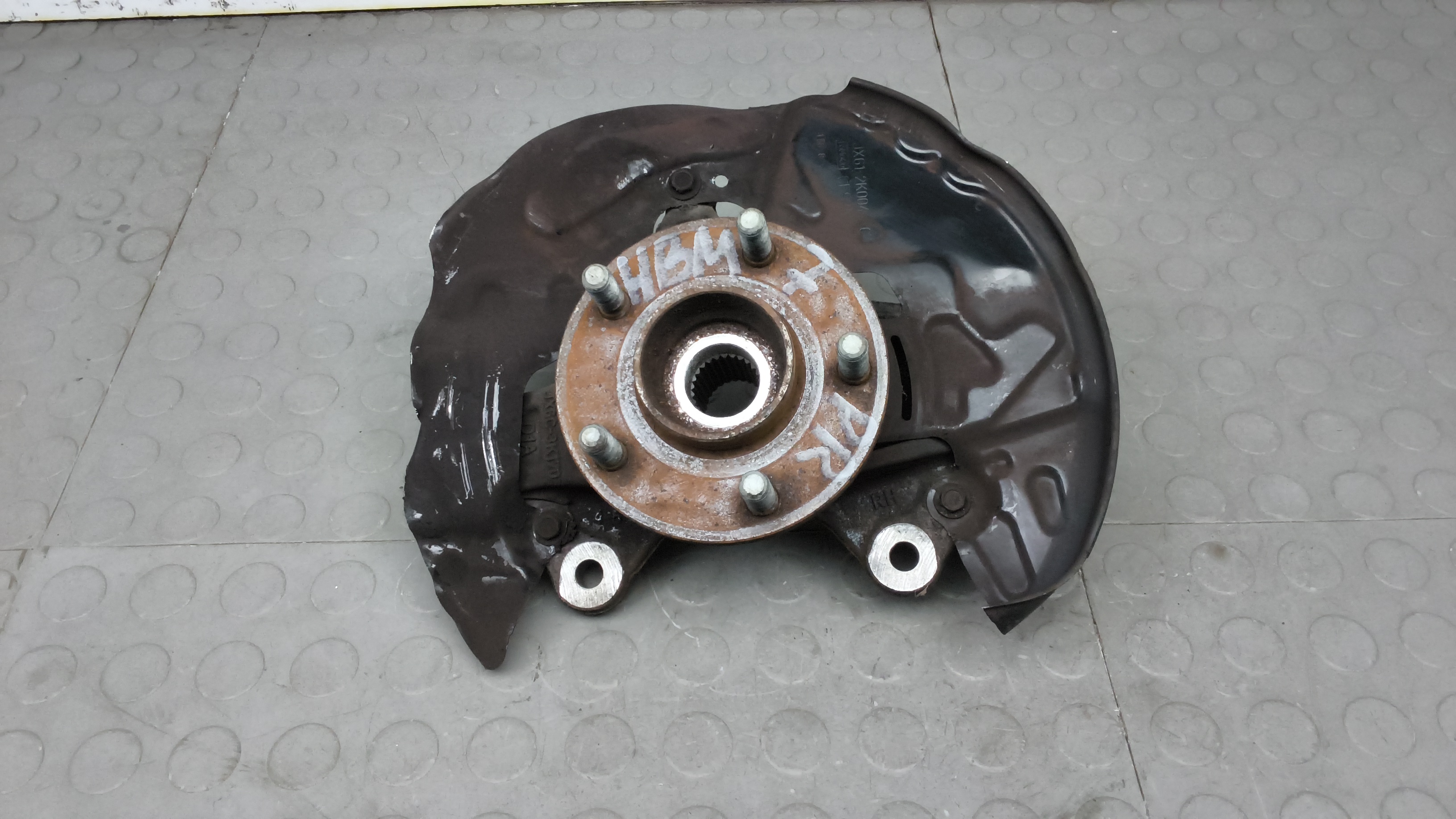Ступица передняя правая Ford Focus 4
