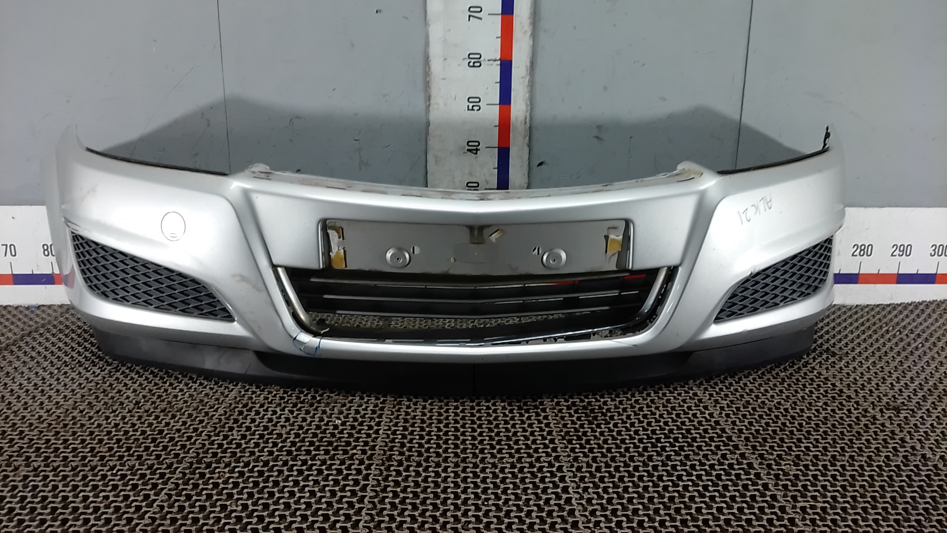 Бампер передний Opel Astra H