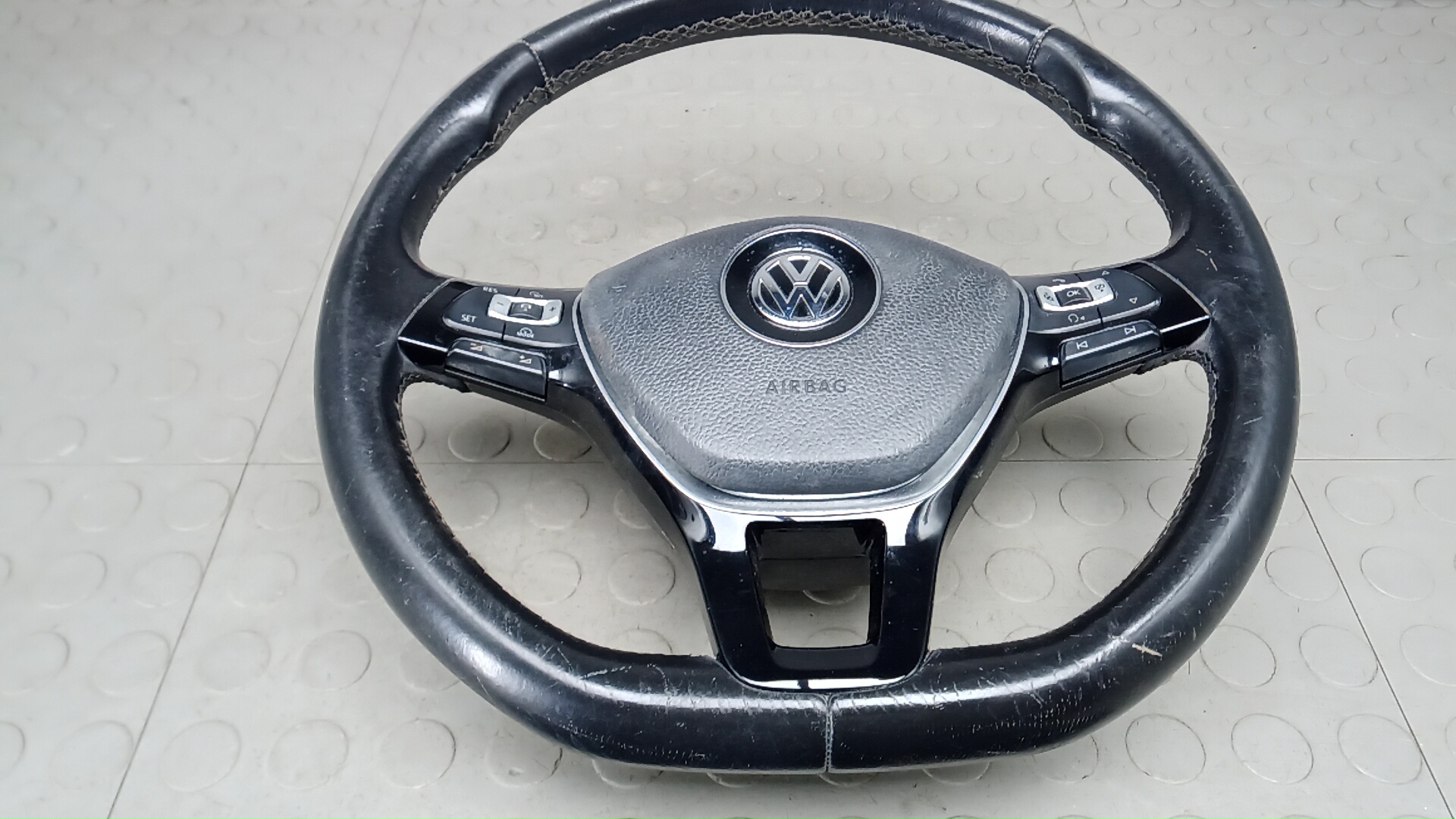 Руль Volkswagen Passat B8