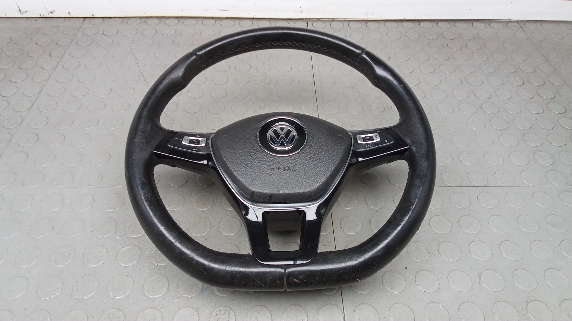 Руль Volkswagen Passat B8