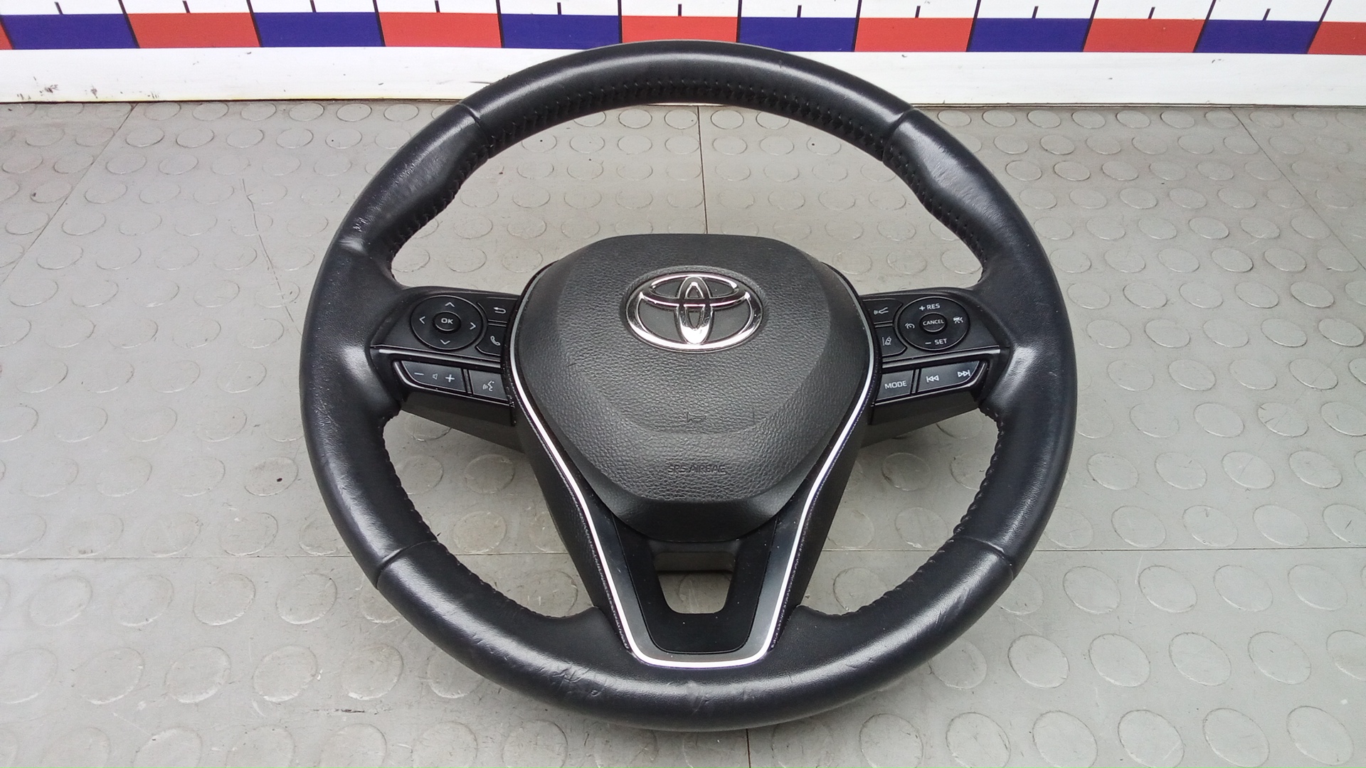 Руль Toyota RAV4 XA50