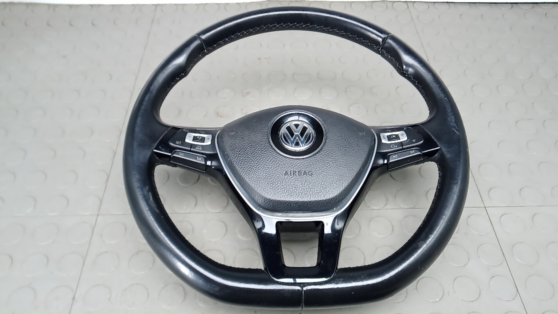 Руль Volkswagen Passat B8