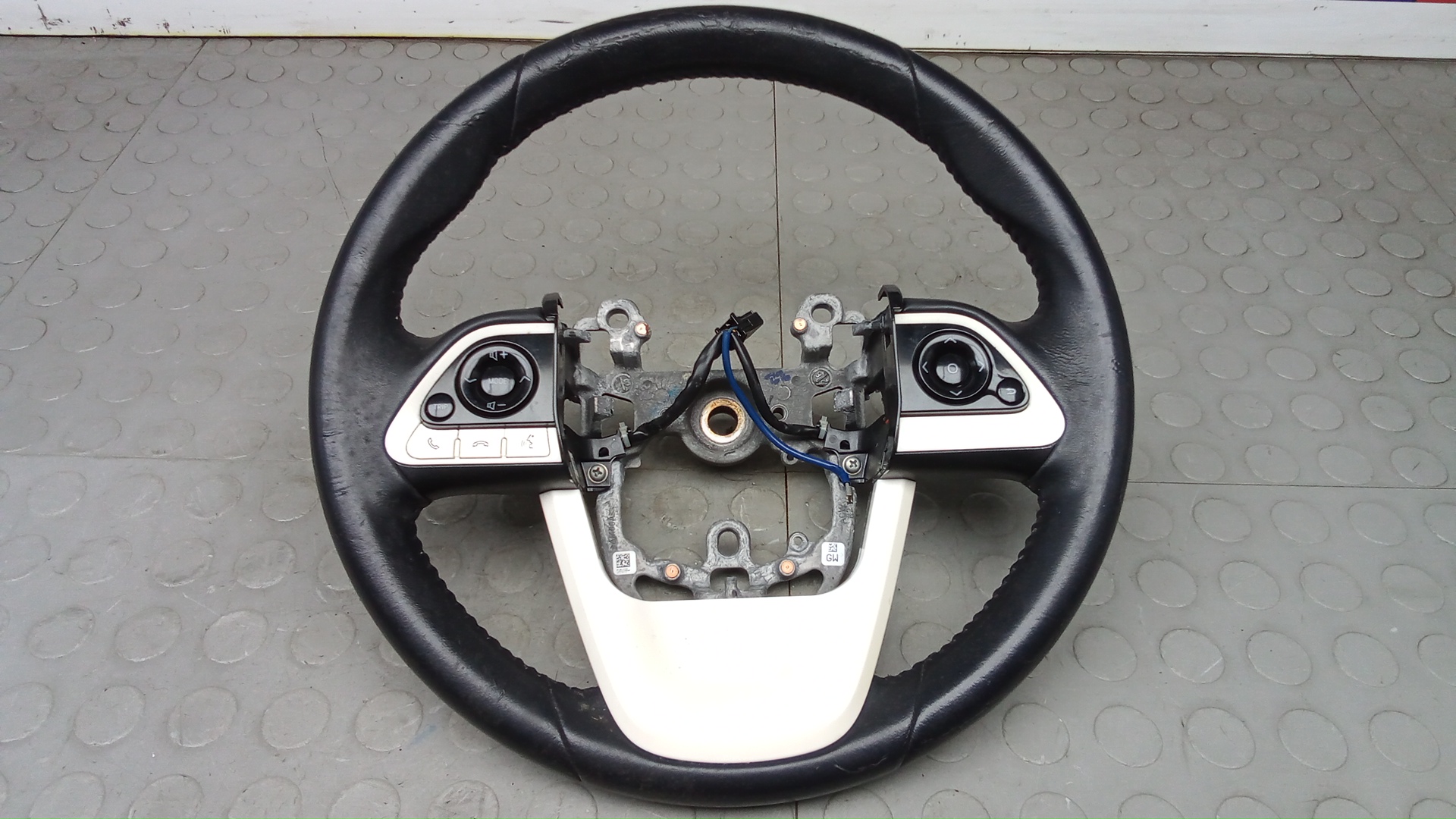 Руль Toyota Prius XW50