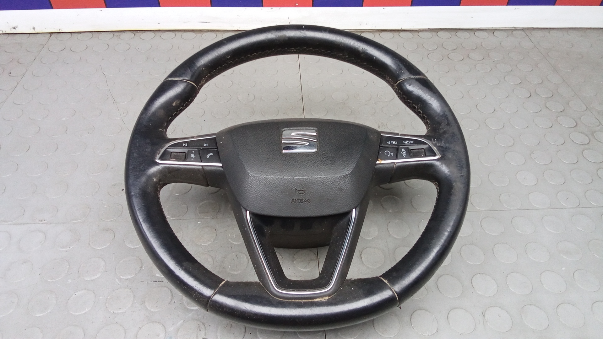 Руль Seat Alhambra 7N