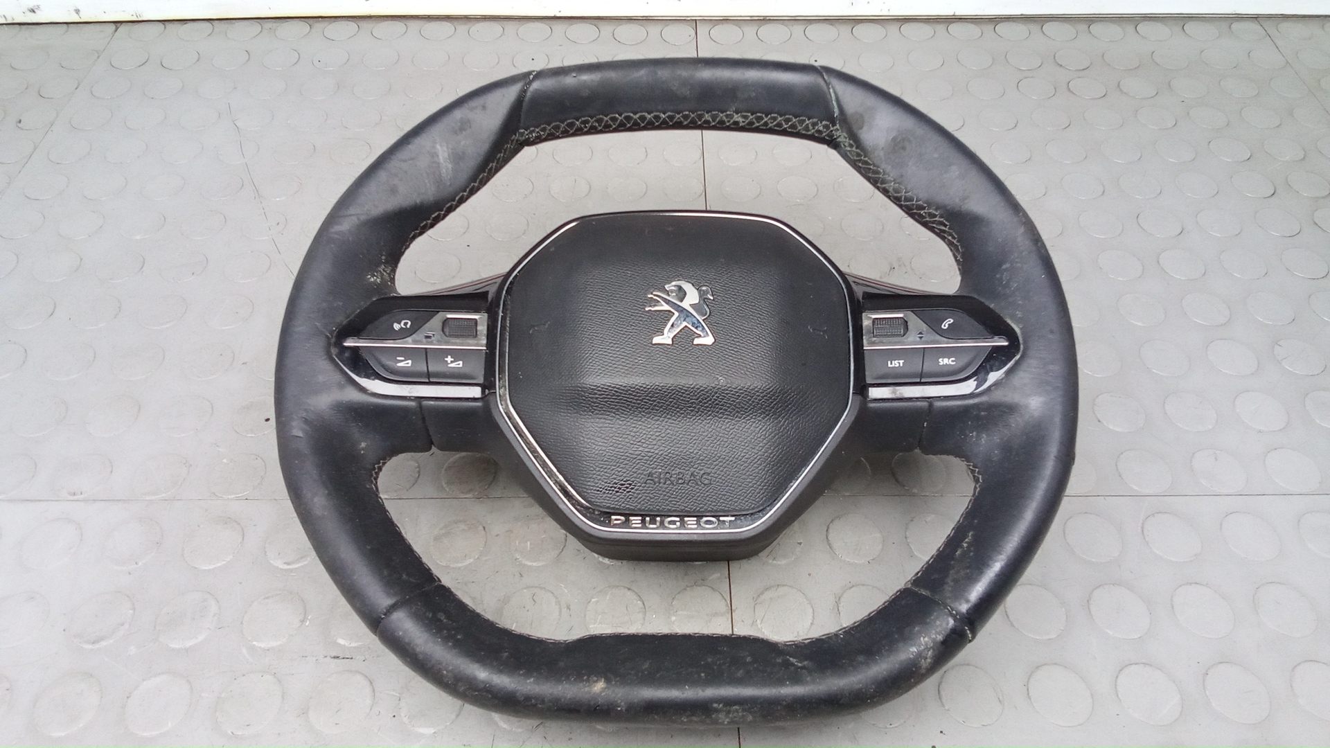 Руль Peugeot 3008 2