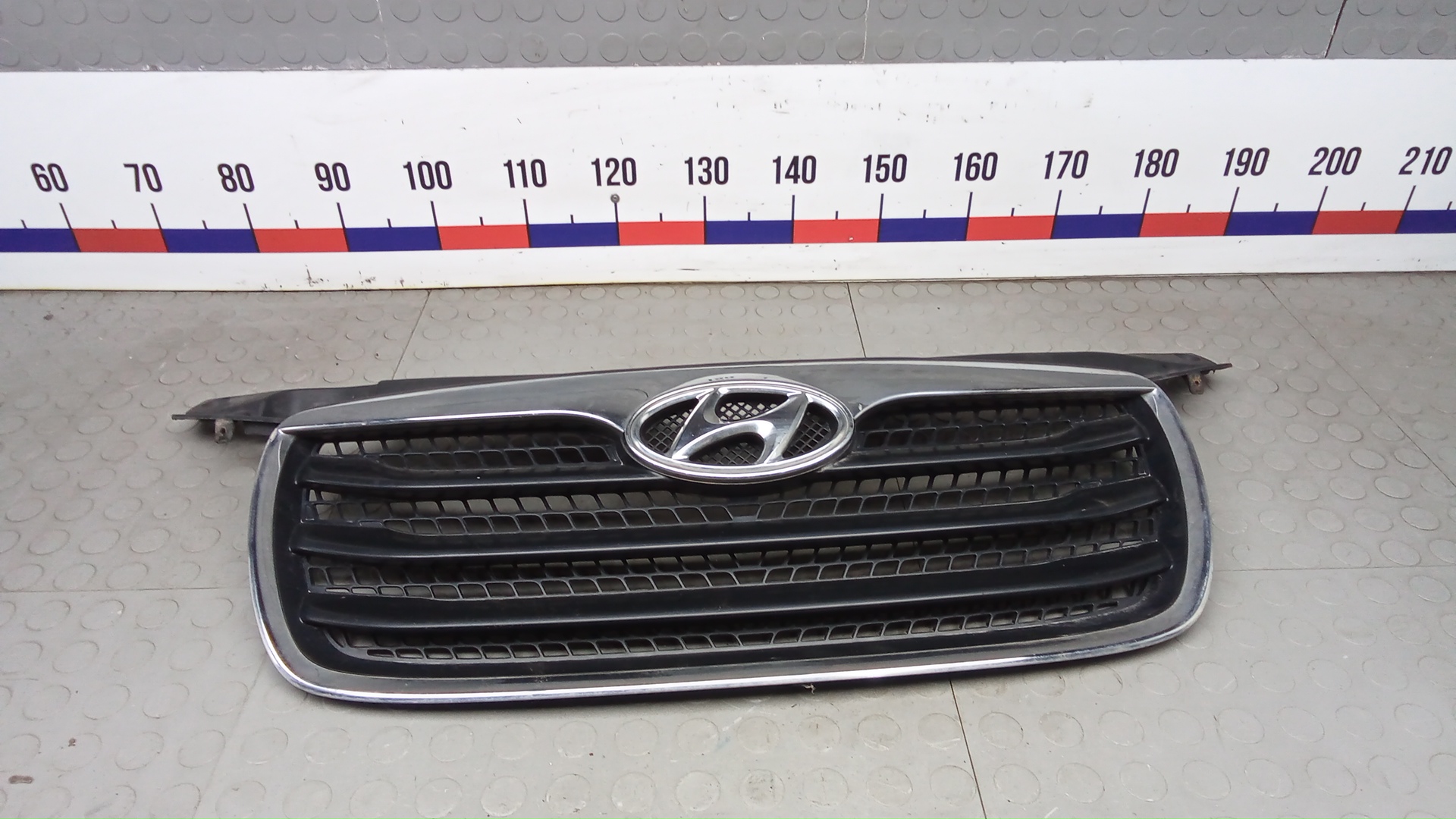 Решетка радиатора Hyundai Santa Fe 2
