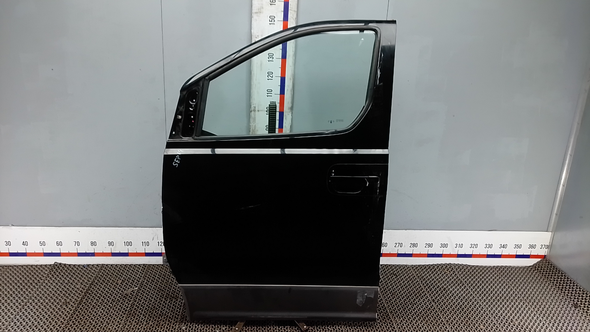 Дверь передняя левая Hyundai H1 (starex) 2