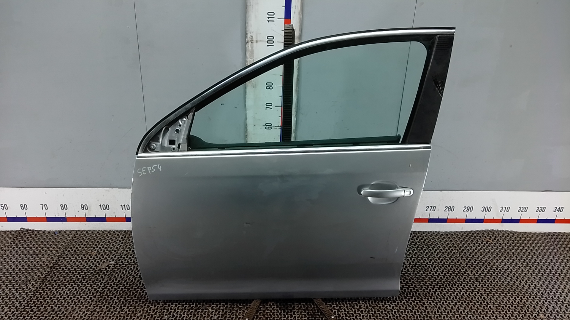 Дверь передняя левая Volkswagen Jetta 5