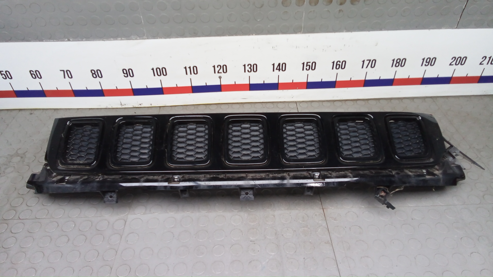Решетка радиатора Jeep Compass MP52