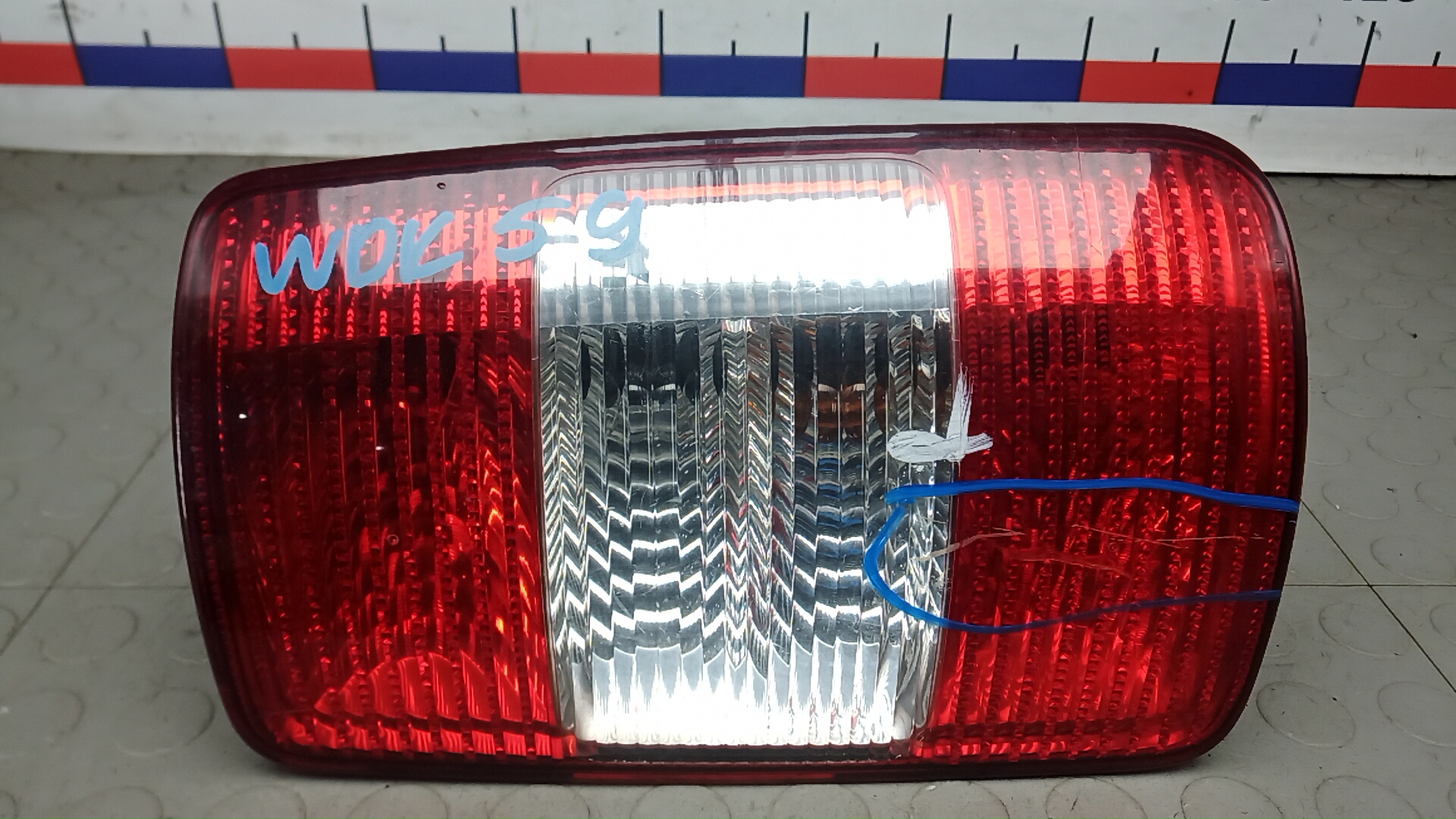 Фонарь задний правый Volkswagen Caddy 3
