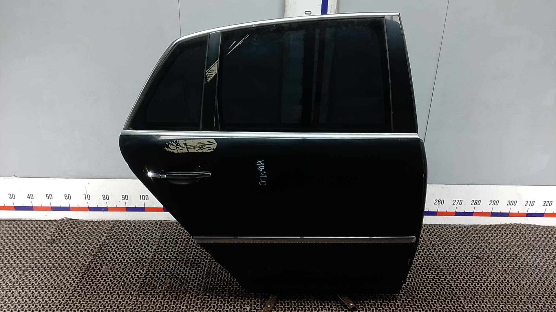 Дверь задняя правая Volkswagen Phaeton 1