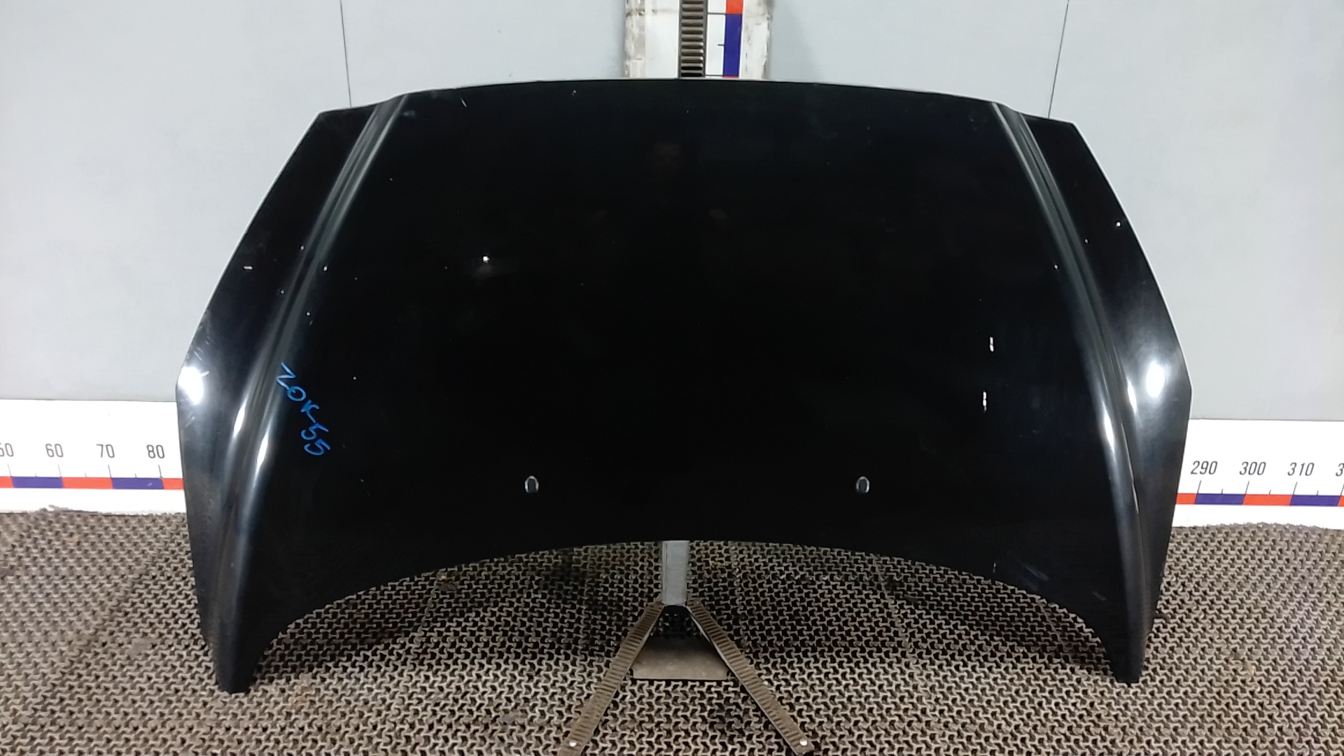 Капот Peugeot 308 1