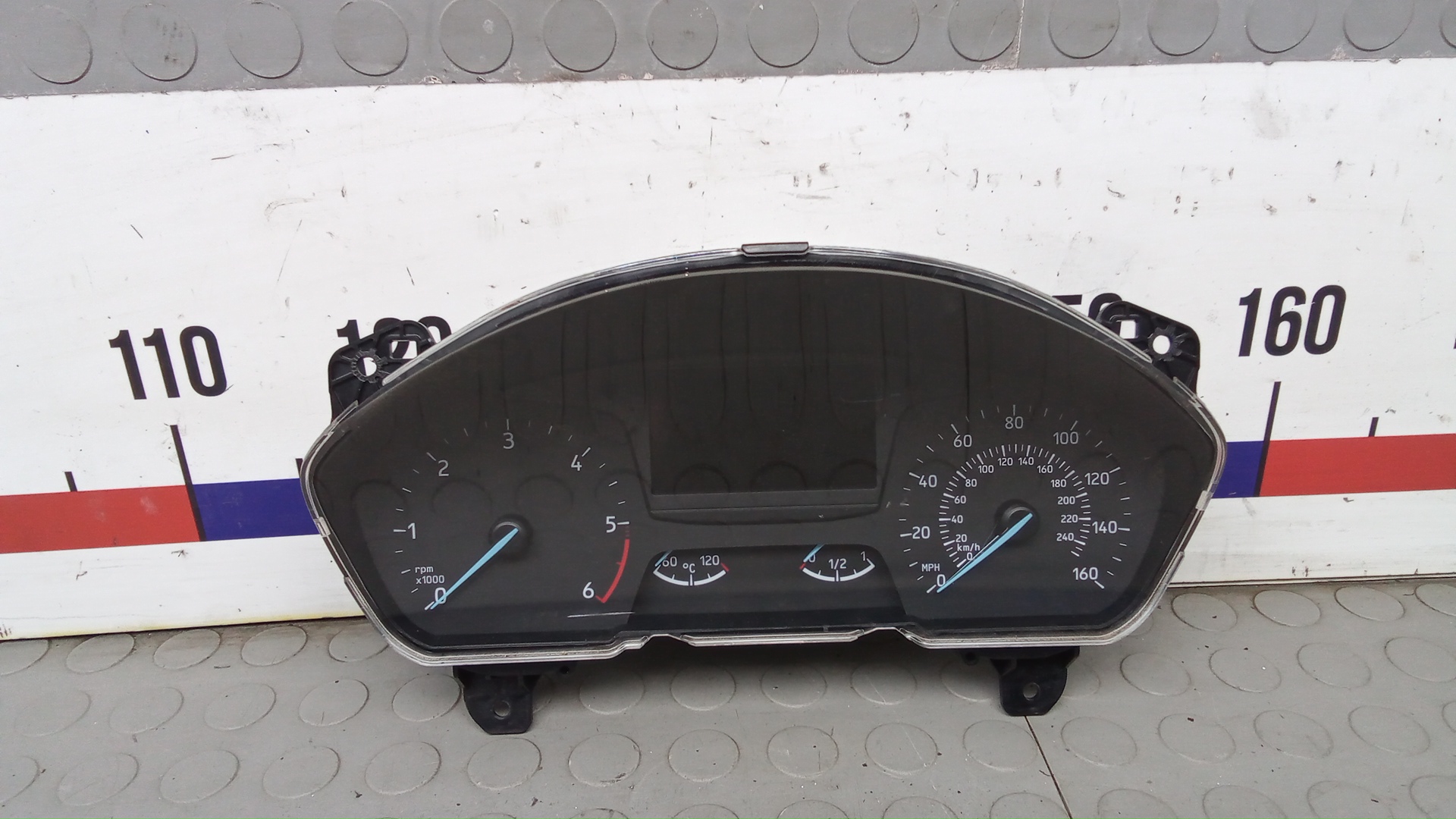 Щиток приборов Ford Focus 4