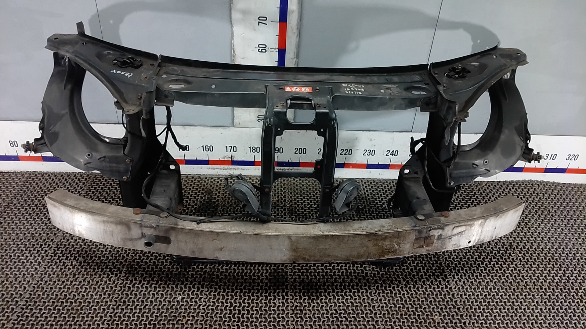 Передняя панель крепления облицовки (телевизор) Mercedes-Benz M-Class W164
