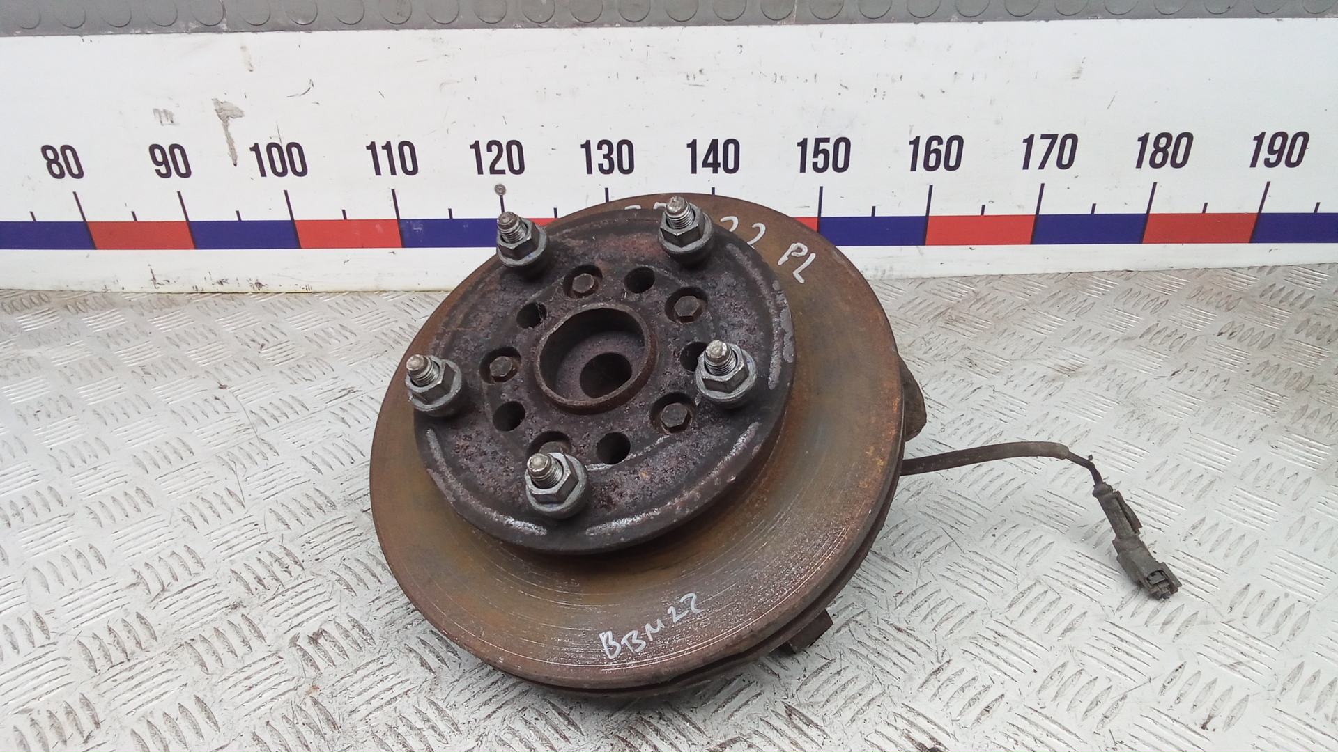 Ступица передняя левая Ford Transit 8