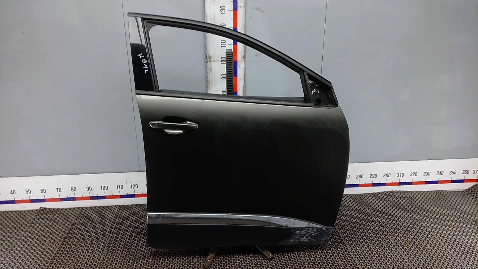Дверь передняя правая Peugeot 3008 2