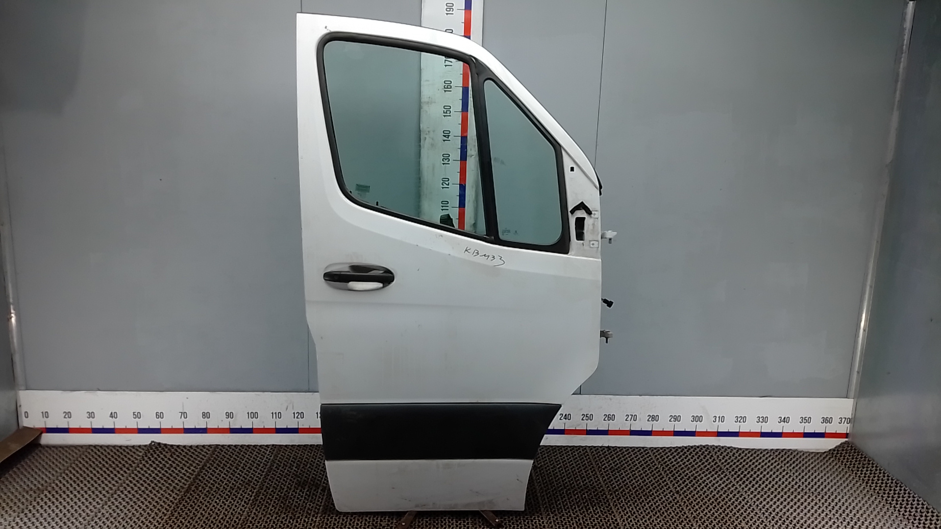 Дверь передняя правая Mercedes-Benz Sprinter W907