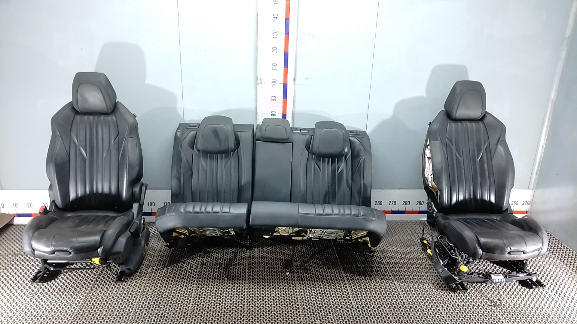 Салон (комплект сидений) Peugeot 3008 2