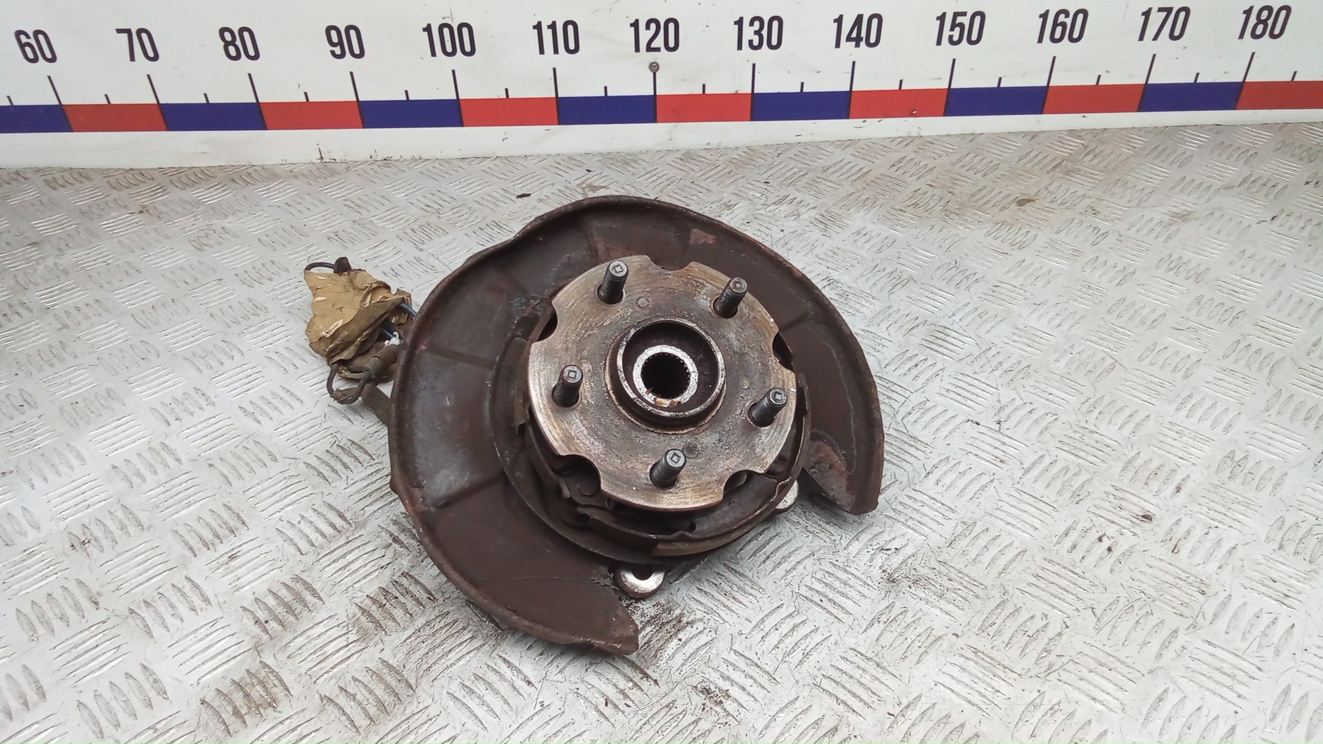 Ступица задняя правая Toyota RAV4 CA40