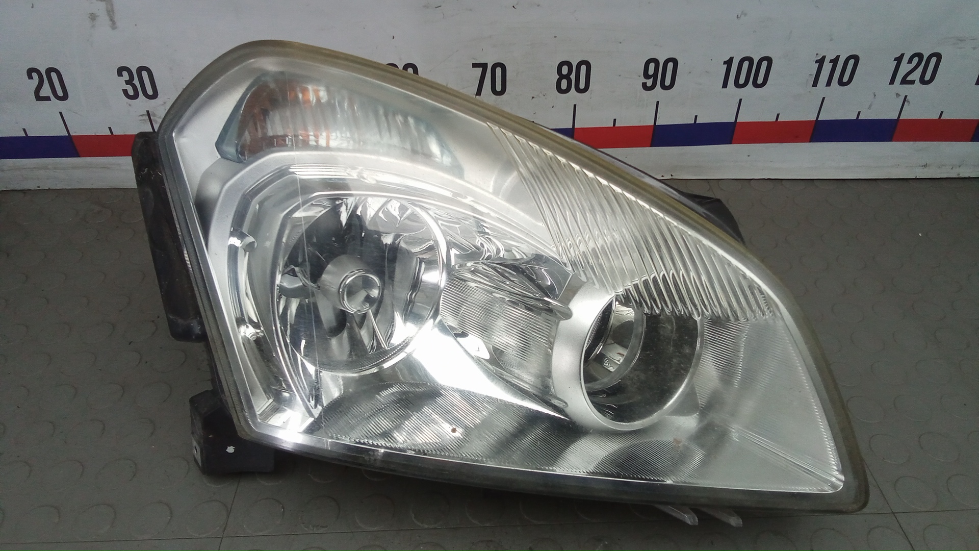 Фара правая Nissan Qashqai J10