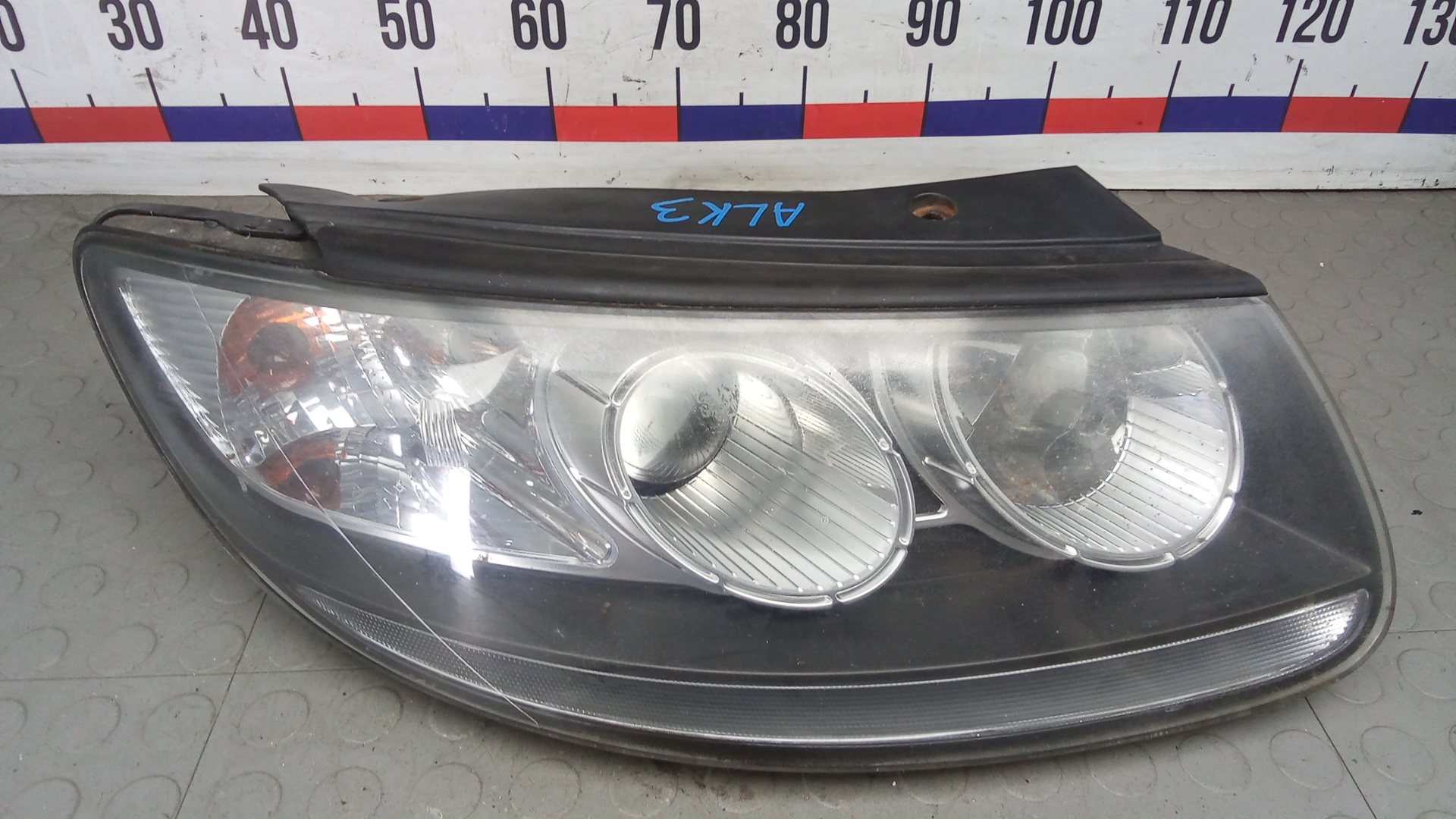 Фара правая Hyundai Santa Fe 2