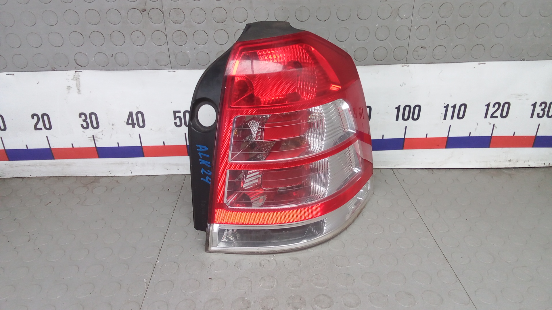 Фонарь задний правый Opel Zafira B