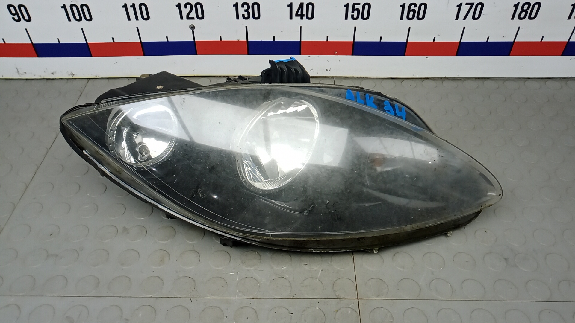 Фара правая Seat Leon 2