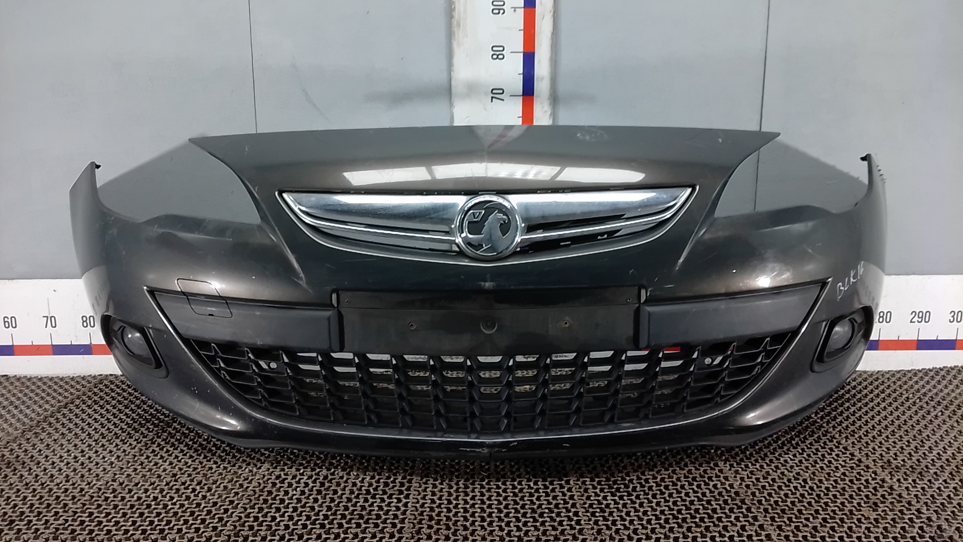 Бампер передний Opel Astra GTC