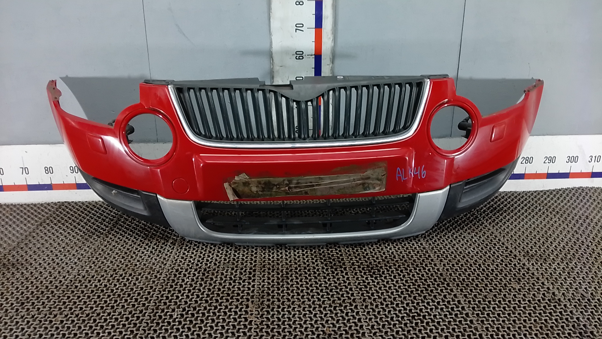 Бампер передний Skoda Yeti 1