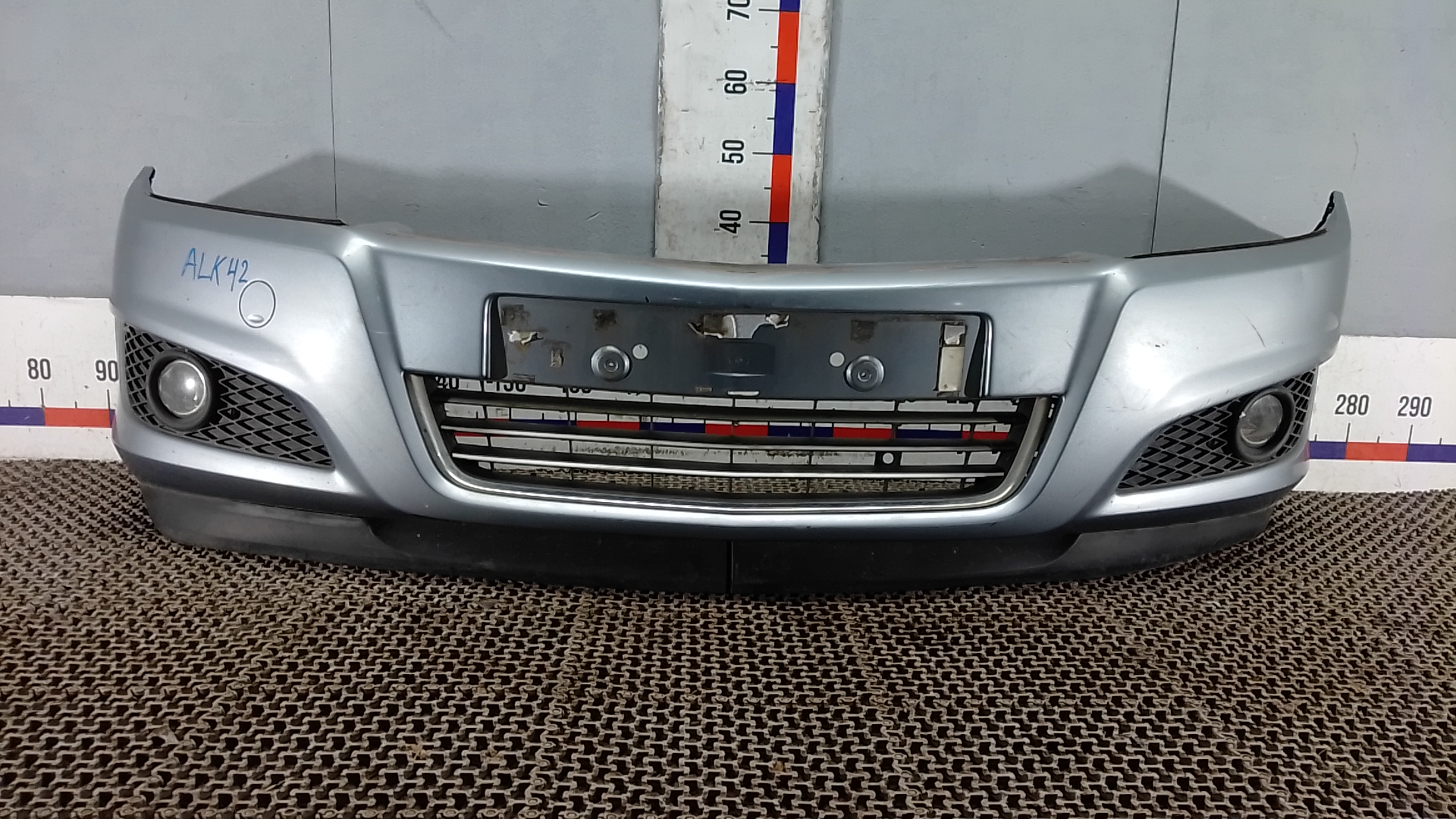 Бампер передний Opel Astra H
