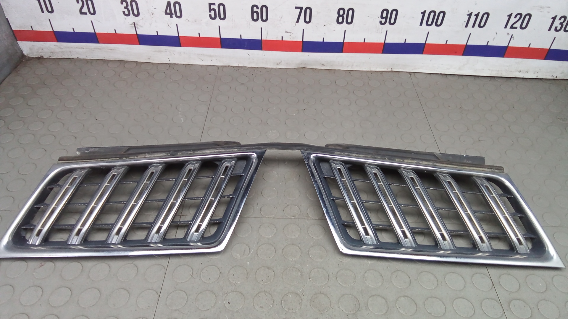 Решетка радиатора Mitsubishi L200 K4T
