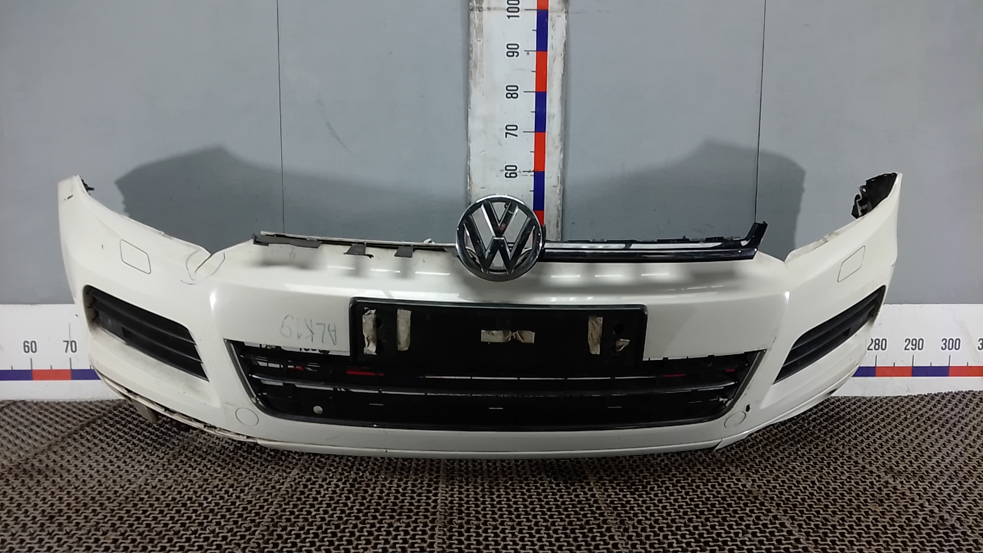 Бампер передний Volkswagen Touareg 2