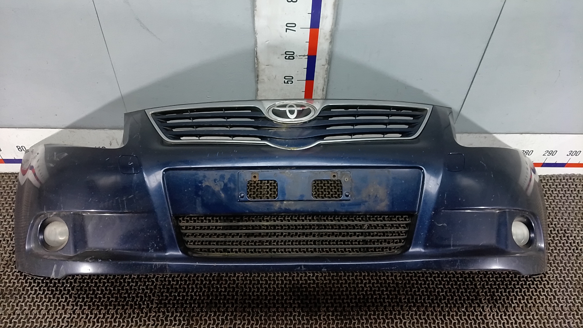 Бампер передний Toyota Avensis T27