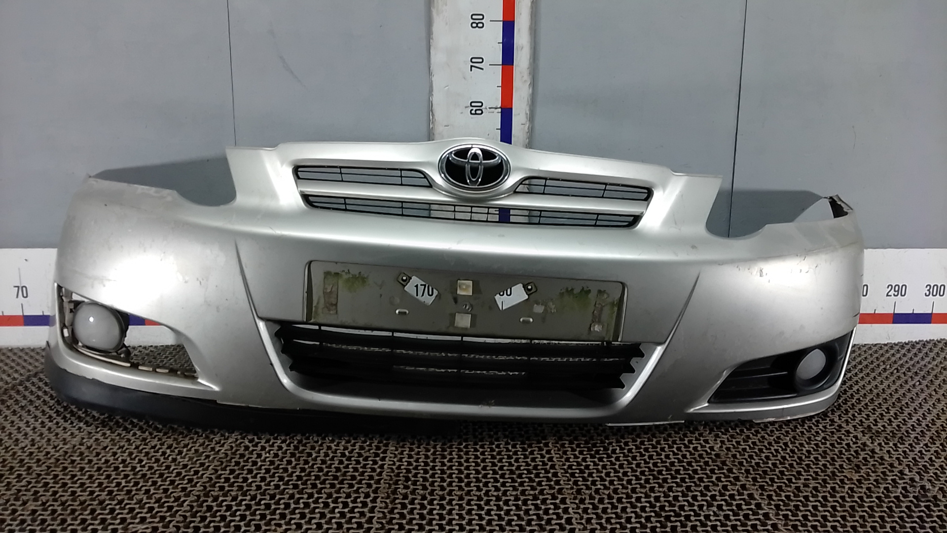 Бампер передний Toyota Corolla E12