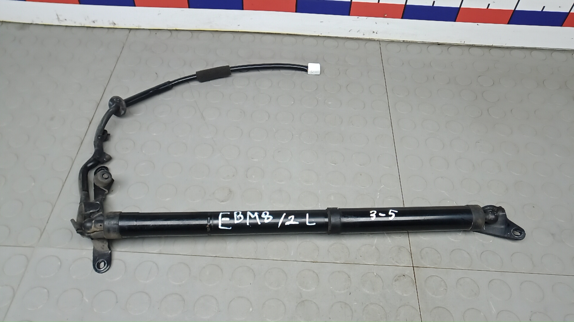 Амортизатор 3-5 двери Toyota RAV4 CA40